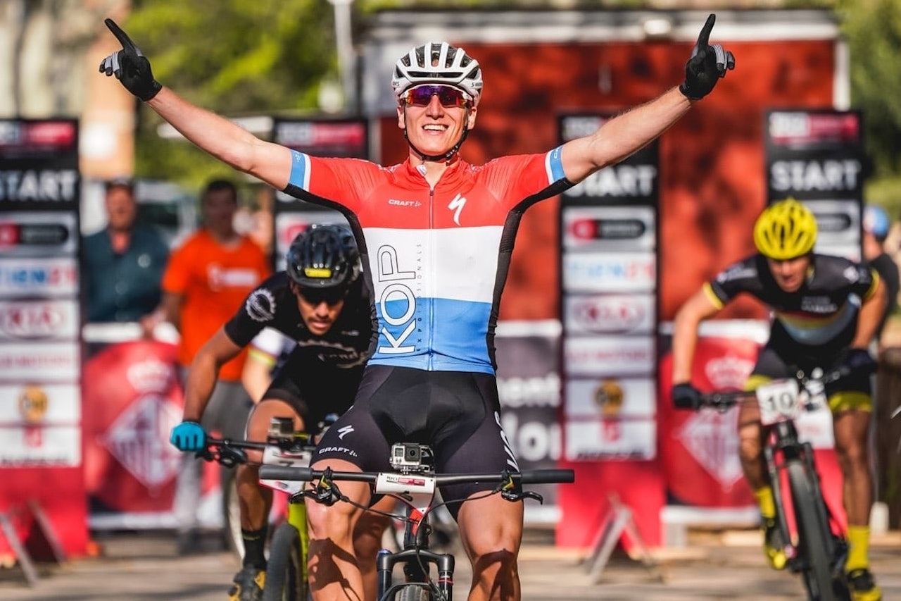 Jeroen van Eck vant sprintverdenscupen med dagens seier i Barcelona. Foto: Simon Garcia/City Mountain Bike Jeroen van Eck vant sprintverdenscupen 2020