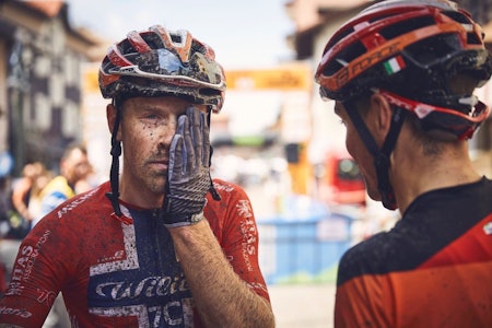 Ole Hem og makkeren Marco Rebagliati i det italienske profflaget Wilier Force 7C frykter at koronaviruset vil nekte dem innreise til Sør-Afrika og spolere Cape Epic. Foto: Trans Alp Ole Hem og makkeren Marco Rebagliati i det italienske profflaget Wilier Force 7C frykter at koronaviruset vil nekte dem innreise til Sør-Afrika og spolere Cape Epic. Foto: Trans Alp