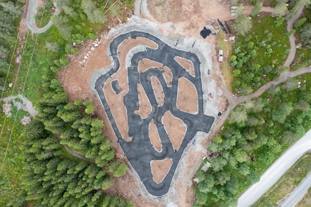 ENORM: Den nye pumptracken i Trysil Bike Arena blir den største i Norge. Foto: Bike Solutions norges største pumptrack trysil