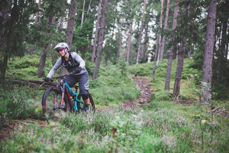 ETTERLYSTER INITIATIV: Tonje Sameien mener jenter bør engasjere seg mer i sykling. Foto: Kristoffer H. Kippernes kvinnelige syklister, kvinner og sykling, jentesykling, ride like a girl
