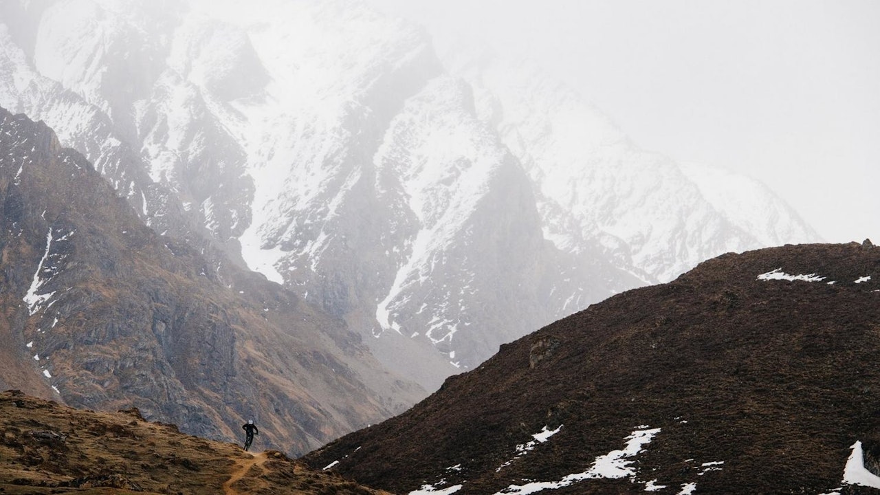 TØY TIL TERRENGSYKLING: Nå skal produsenten av landeveisklær- og estetikk lage det samme for terrengsyklister. Foto: Rapha TØY TIL TERRENGSYKLING: Nå skal produsenten av landeveisklær- og estetikk lage det samme for terrengsyklister. Foto: Rapha