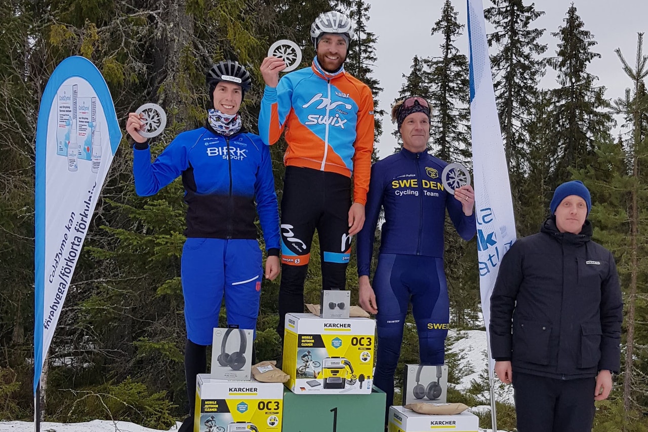 Vidar Mehl vant Mattila Fatbike Marathon i Sverige foran Odd Erlend Hansen Berg, mens Marcus Claudelin ble nummer tre. Foto: Privat Vidar Mehl vant Mattila Fatbike Marathon i Sverige foran Odd Erlend Hansen Berg, mens Marcus Claudelin ble nummer tre. Foto: Privat