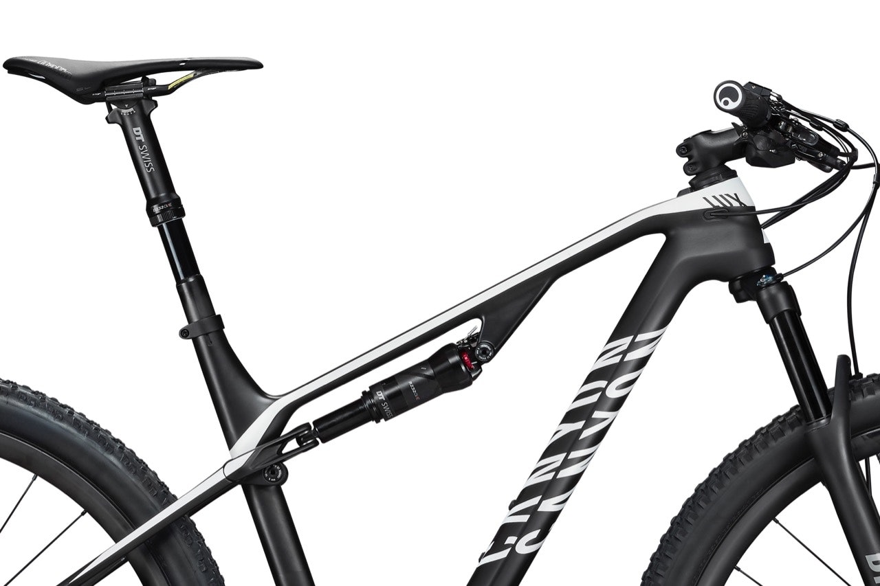 MED NY SENKEPINNE: Canyon og DT Swiss' nye supersykkel kommer med en til nå ukjent senkepinne fra DT Swiss.  MED NY SENKEPINNE: Canyon og DT Swiss' nye supersykkel kommer med en til nå ukjent senkepinne fra DT Swiss.