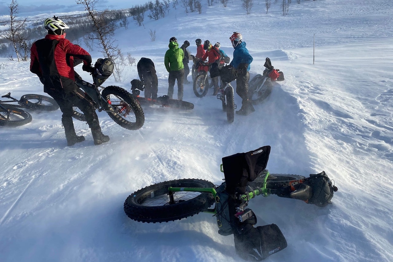 Det blåser for tida hardt i området der det 150km lange fatbikerittet Fat Viking skal sykles i helga, og kommer det ikke mer snø, vil det bli ekstremt krevende i år selv om vinden løyer. Foto: Nina Gässler Det blåser for tida hardt i området der det 150km lange fatbikerittet Fat Viking skal sykles i helga, og kommer det ikke mer snø, vil det bli ekstremt krevende i år selv om vinden løyer. Foto: Nina Gässler