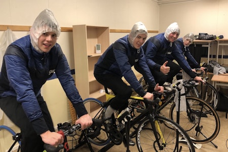 Norske forskere tror trening i slike varmedressene kan gi tilsvarende effekt på hemoglobinnivået i blodet som høydetrening. Foto: Bent Rønnestad Norske forskere tror trening i slike varmedressene kan gi tilsvarende effekt på hemoglobinnivået i blodet som høydetrening. Foto: Bent Rønnestad