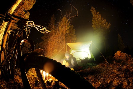 CAMPING: Vi dro til Røros for å sykle sti, med en camping-vri. Foto: Kristoffer H. Kippernes stisykling røros terrengsykling