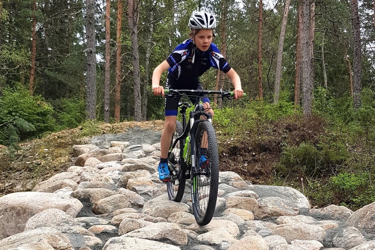 NM-løypa som skal brukes i juni har vært brukt til Norgescup i to sesonger, men det er lagt til en rekke elementer i anledning mesterskapet, slik som en helt ny rock garden. Foto: Soon CK NM-løypa som skal brukes i juni har vært brukt til Norgescup i to sesonger, men det er lagt til en rekke elementer i anledning mesterskapet, slik som en helt ny rock garden. Foto: Soon CK