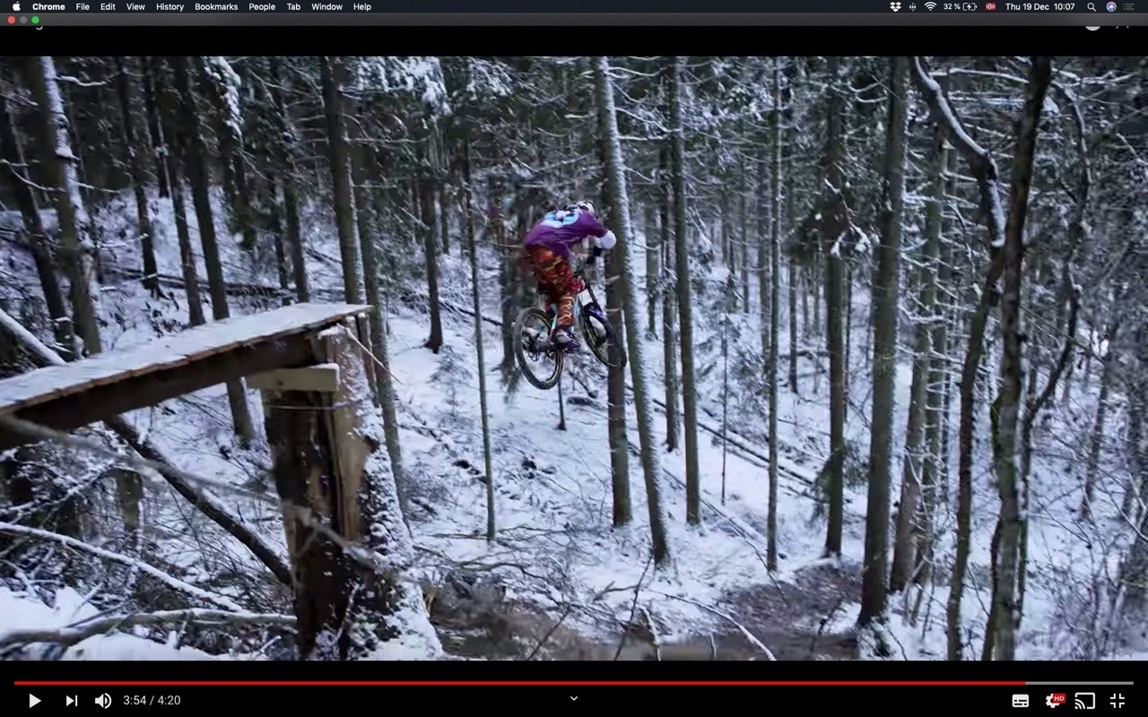 ISKALD BRAGE VESTAVIK: Få syklister viser så lite hensyn til kjipe forhold enn Brage. Når føret er som verst leverer Brage som best. brage vestavik blur media