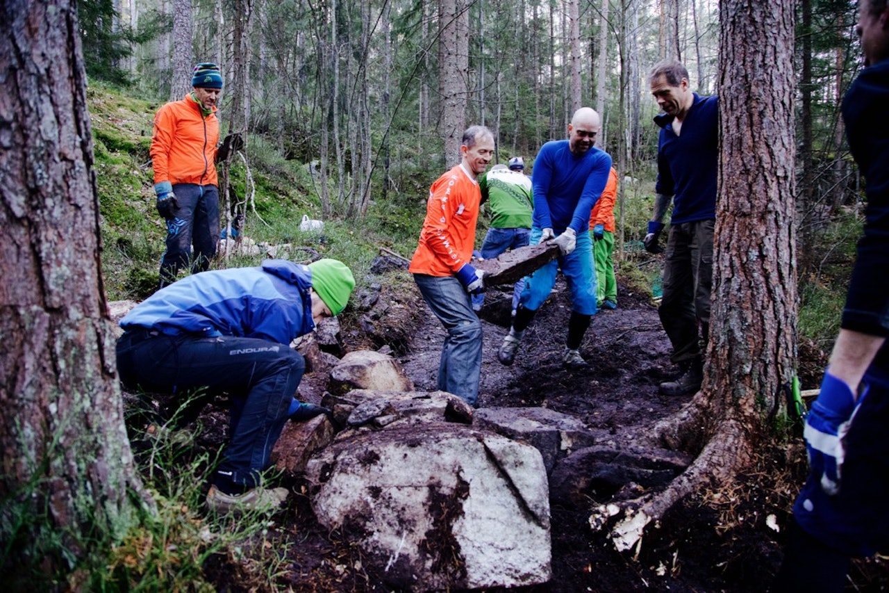 Dugnad og stibygging er noen av mange oppgaver NOTS driver med både lokalt og sentralt. Foto: Bjørn Enoksen Dugnad og stibygging er noen av mange oppgaver NOTS driver med både lokalt og sentralt. Foto: Bjørn Enoksen