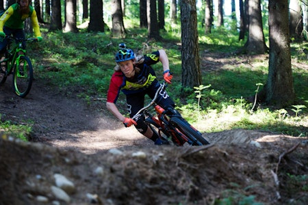 HELT PÅ GRENSEN: I sesong 4 får Brage Vestavik får virkelig sjekket nervene til Terrengskolens programleder Aslak Mørstad. Foto: Christian Nerdrum HELT PÅ GRENSEN: I sesong 4 får Brage Vestavik får virkelig sjekket nervene til Terrengskolens programleder Aslak Mørstad. Foto: Christian Nerdrum