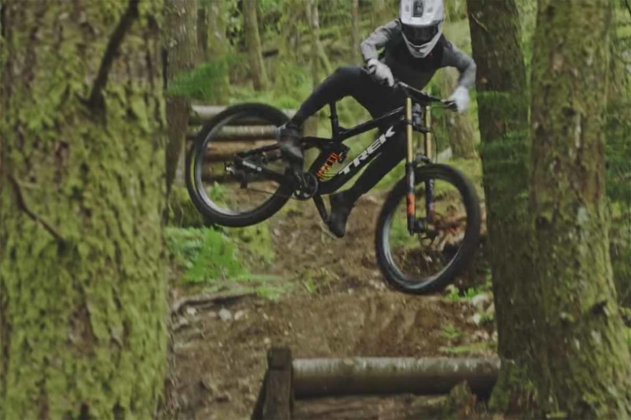 RÅSKALLE: Jackson Goldstone ser fram til å prøve seg i verdenscupen i utfor. Foto: Skjermdump/Shimano jackson goldstone