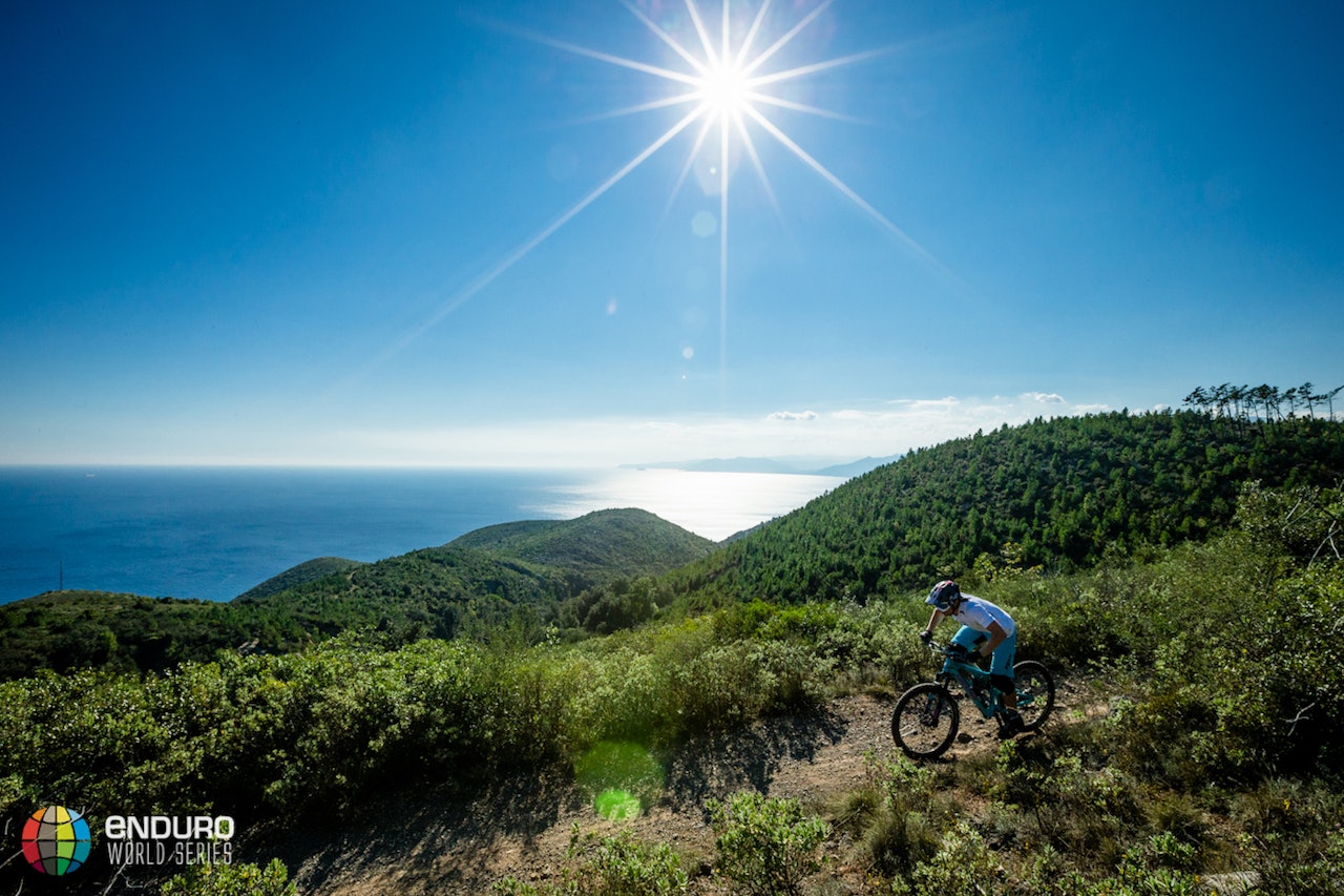 Siste runde i årets Enduro World Series kjøres i Finale Ligure, Italia, med rundt ti norske ryttere. Foto: Enduro World Series Siste runde i årets Enduro World Series kjøres i Finale Ligure, Italia, med rundt ti norske ryttere. Foto: Enduro World Series