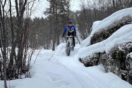 GRUVEVANNSRUNDEN: Ivan Severinsen brukte påskemorgen til å sykle to runder på singletrack-stier i Gruvevannsrunden i Alta. Foto: Astrid Hofstad Fatbike Gruvevannsrunden Alta
