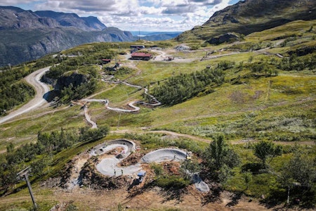 STORT PROSJEKT: Det er ikke småtteri av en sykkelsti som bygges i Hemsedal for tiden. Foto: Lars Storheim stisykling hemsedal