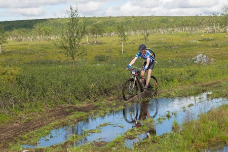 Offroad Finnmark lanserer eget stifond for å forsterke sårbare områder i egen trasé og å sikre bærekraftig utvikling av stisykling i hele Nord-Norge. Foto: Aleksander R. Evensen Offroad Finnmark lanserer eget stifond for å forsterke sårbare områder i egen trasé og å sikre bærekraftig utvikling av stisykling i hele Nord-Norge. Foto: Aleksander R. Evensen