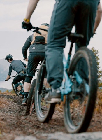 BRATT OG TEKNISK: I Gloppen kan du sykle bratt og teknisk, men også snillere stier hvis du skulle ønske deg. Foto: Magnus Furset Stisykling i Nordfjord, Gloppen