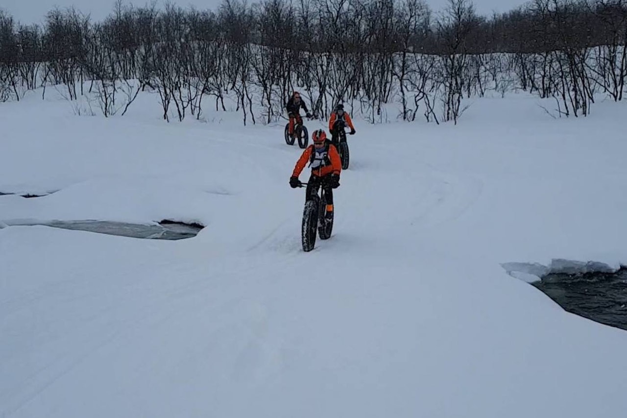 I fjor ble turen til Porsanger CK tatt av uværet og vesentlig annerledes enn planlagt. I år satser de på nye frisk og nye 32 mil over vidda. Foto: Porsanger CK I fjor ble turen til Porsanger CK tatt av uværet og vesentlig annerledes enn planlagt. I år satser de på nye frisk og nye 32 mil over vidda. Foto: Porsanger CK
