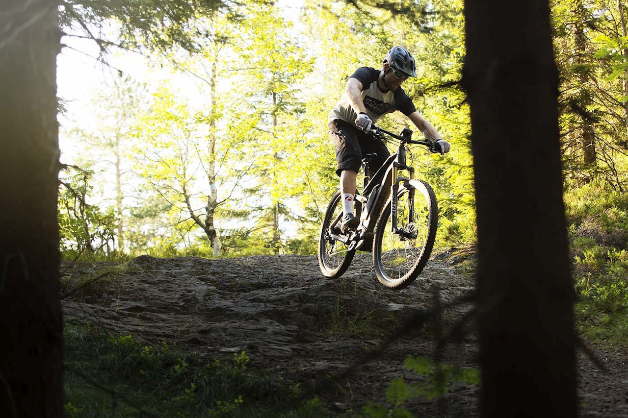 Hva skal NOTS sentralt formelt mene om elsykling på stier? Det kan drøye til 2020 før organisasjonen bestemmer seg. Foto: Erlend Sande Hva skal NOTS sentralt formelt mene om elsykling på stier? Det kan drøye til 2020 før organisasjonen bestemmer seg. Foto: Erlend Sande