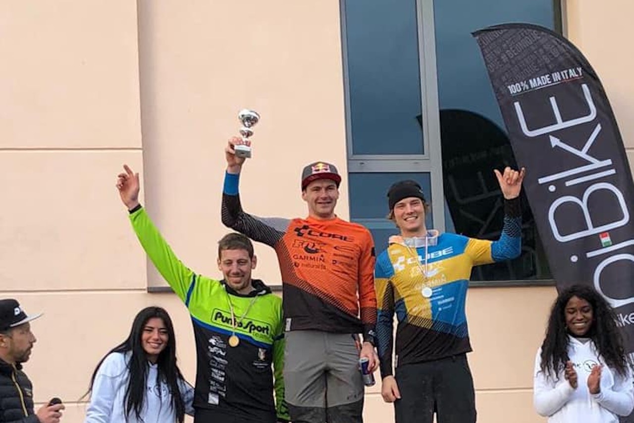 Zakarias Blom Johansen vant to av tre etapper i Finale Ligure søndag. Foto: Privat Zakarias Blom Johansen vant to av tre etapper i Finale Ligure søndag. Foto: Privat