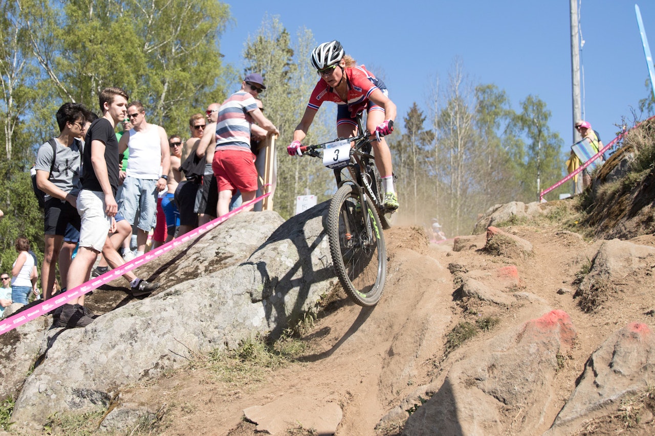 Gunn-Rita Dahle Flesjå under EM i Sverige i mai. Nå legges laget Multivan Merida ned etter sesongen, men veteranen har ingen planer om å gi seg. Foto: Bengt Ove Sannes Gunn-Rita Dahle Flesjå under EM i Sverige i mai. Nå legges laget Multivan Merida ned etter sesongen, men veteranen har ingen planer om å gi seg. Foto: Bengt Ove Sannes