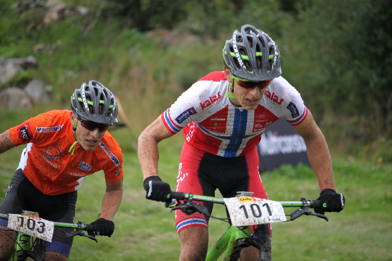 Tvillingene Tobias Johannessen (foran) og Ander Johannessen er to av seks ryttere på det nye UCI rundbanelaget Sørensen Racing. Foto: Ingrid Lægreid/NCF