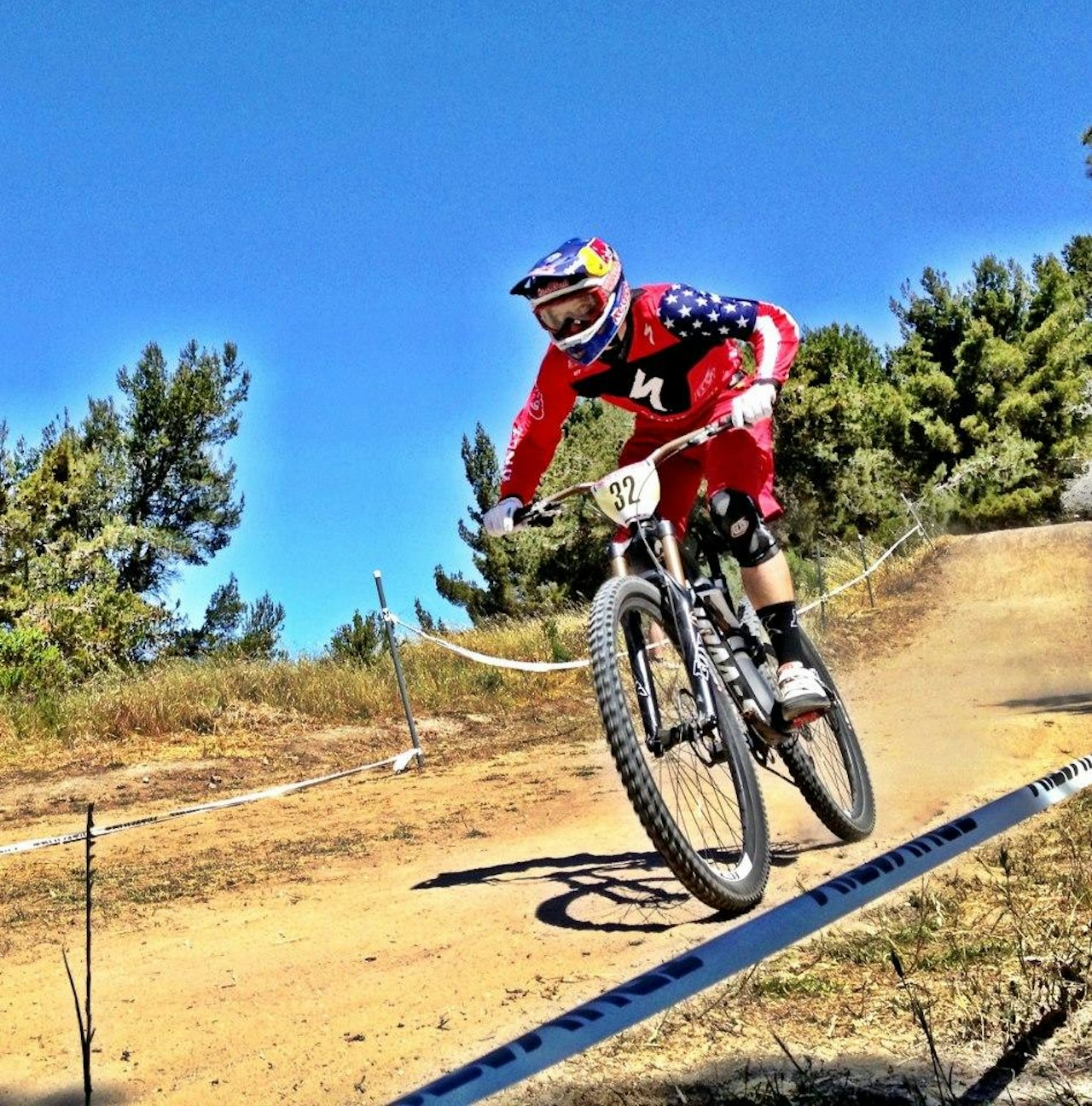 NYTT SKIFTE: Aaron Gwin tok historiens første internasjonale utforseier på 29er-hjul da han vant Sea Otter-utforen i 2013 på en Specialized Enduro 29. Nå forlater han Specialized.  NYTT SKIFTE: Aaron Gwin tok historiens første internasjonale utforseier på 29er-hjul da han vant Sea Otter-utforen i 2013 på en Specialized Enduro 29. Nå forlater han Specialized.