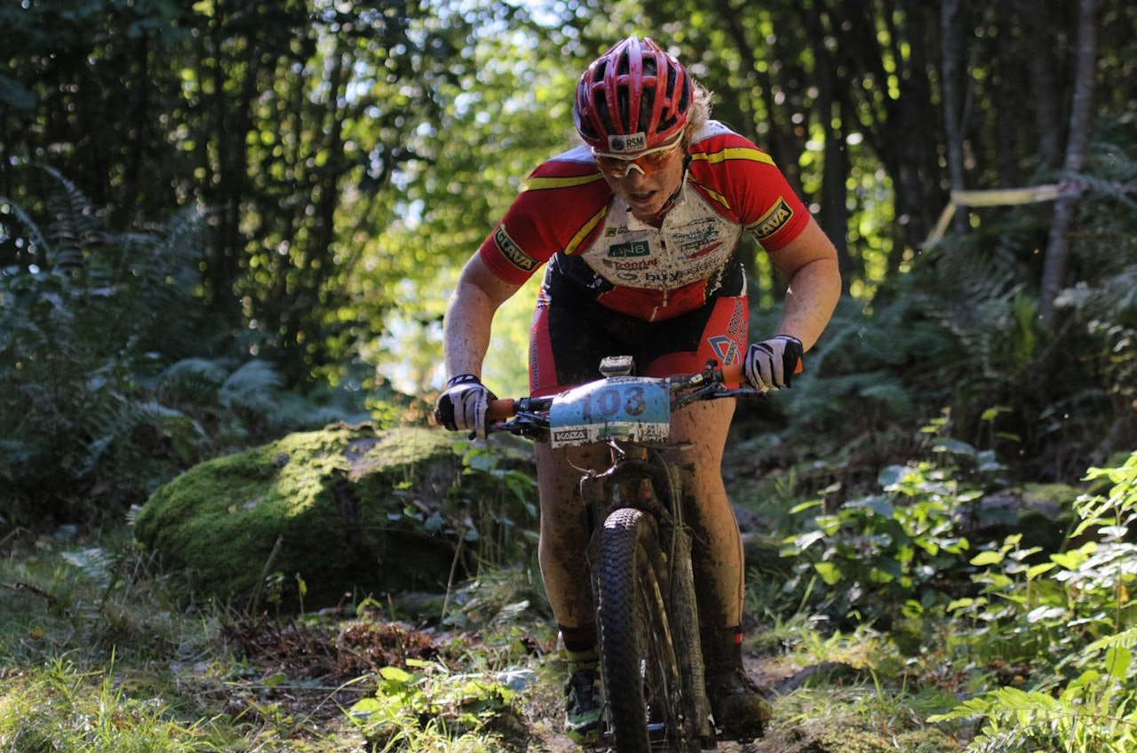 Både NC og sesongen totalt sett var en opptur for Elisabeth Sveum, som nå har fått plass på SK Ryes nye elitesatsing så vel som på rekruttlandslaget for 2016. Foto: Bengt Ove Sannes Både NC og sesongen totalt sett var en opptur for Elisabeth Sveum, som nå har fått plass på SK Ryes nye elitesatsing så vel som på rekruttlandslaget for 2016. Foto: Bengt Ove Sannes