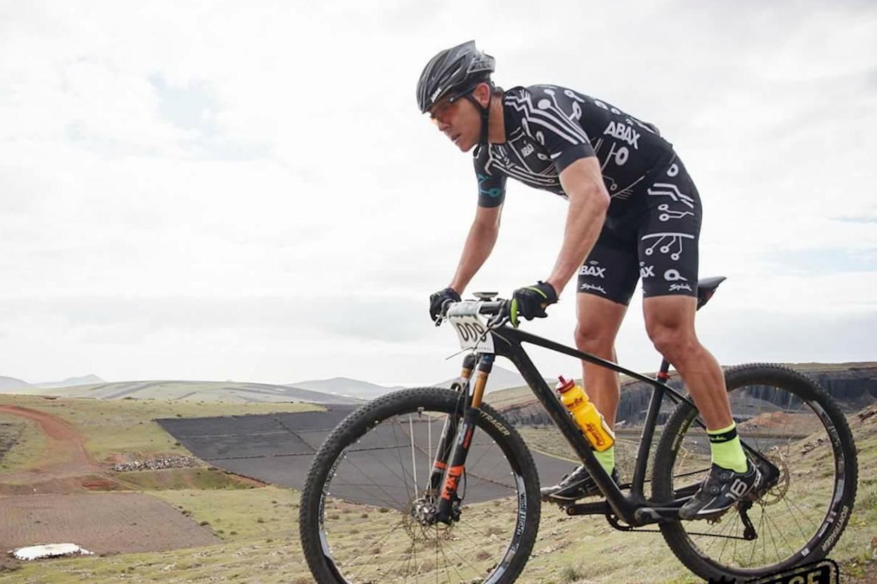 Greg Saw leder masterklassen på Lanzarote når en etappe gjenstår av det fire dager lange UCI-rittet. Foto: 4-stage MTB Lanzarote Greg Saw leder masterklassen på Lanzarote når en etappe gjenstår av det fire dager lange UCI-rittet. Foto: 4-stage MTB Lanzarote