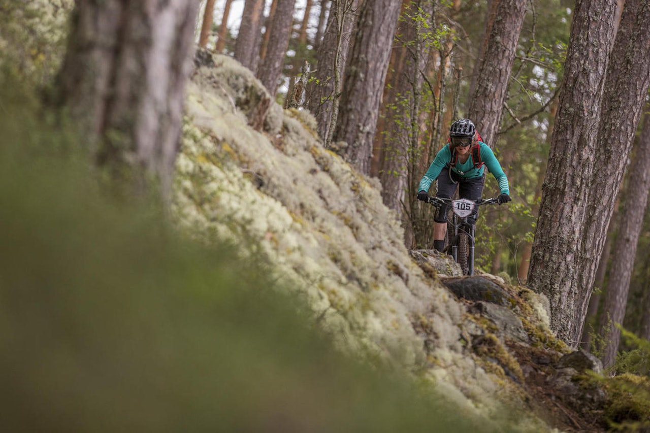 Helene Thon Moland hadde en stang-ut sesong med mye uflaks i 2016, og det startet allerede med Nesbyen Enduro i mai. Foto: Kristoffer Kippernes Helene Thon Moland hadde en stang-ut sesong med mye uflaks i 2016, og det startet allerede med Nesbyen Enduro i mai. Foto: Kristoffer Kippernes