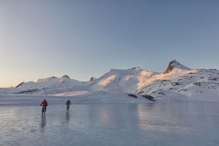 Store opplevelser på Vestre Nøkkvann. Foto: Sture Pettersen Store opplevelser på Vestre Nøkkvann. Foto: Sture Pettersen
