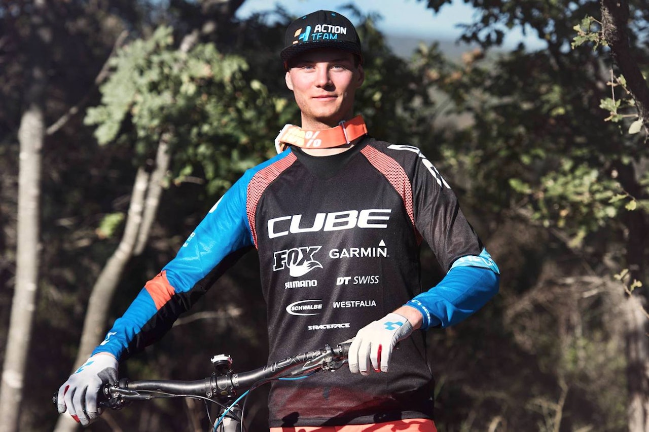 Zakarias Blom Johansen sykler for Cube i 2018. Foto: Cube