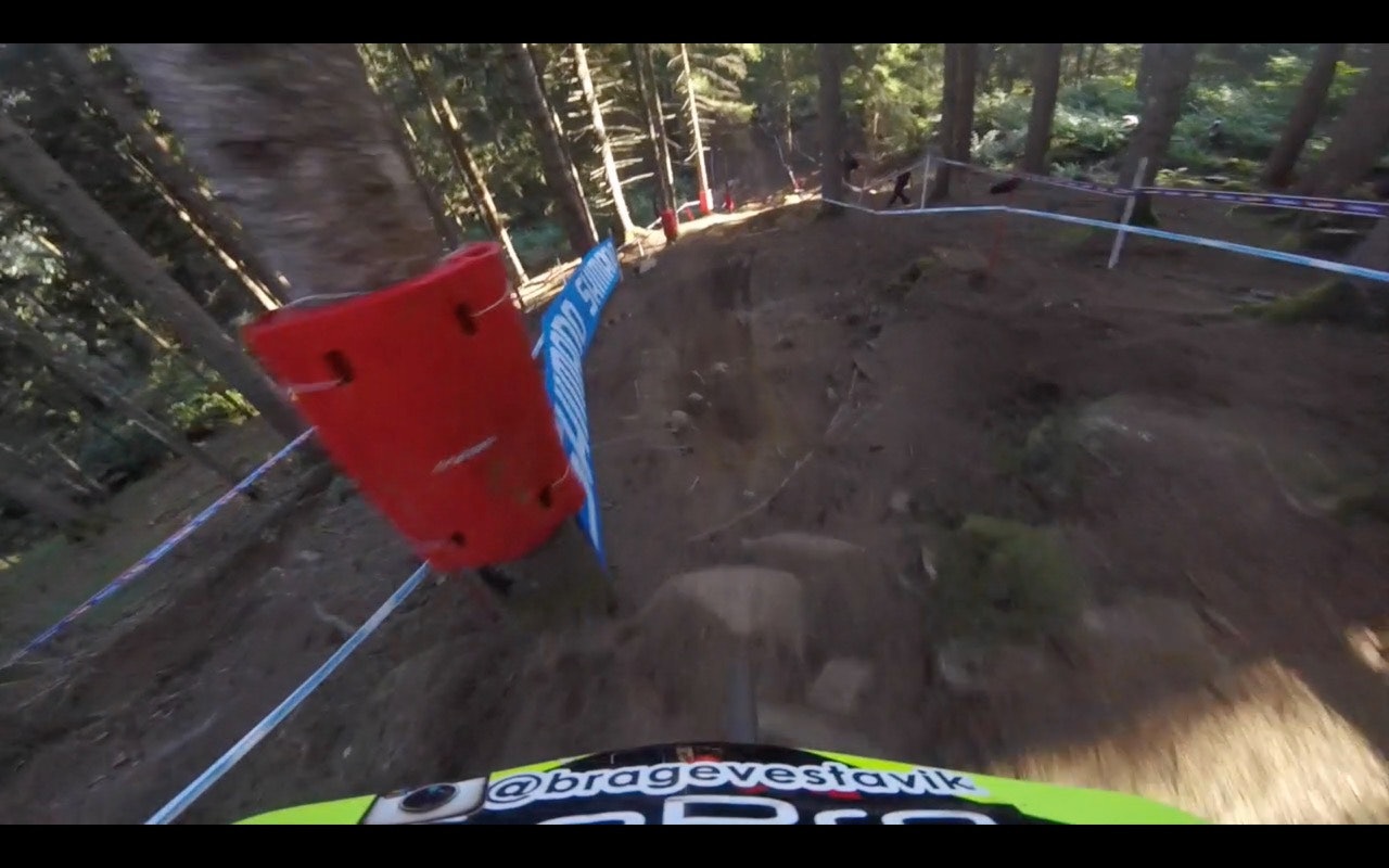 UTFOR-PRINS: Brage Vestavik er Norges råeste utforungdom. I Val di Sole fungerte han som både prøvekjører og løypesveiper.  UTFOR-PRINS: Brage Vestavik er Norges råeste utforungdom. I Val di Sole fungerte han som både prøvekjører og løypesveiper.