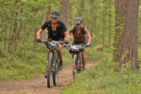 Linda Treseng og Nina Gässler har så langt ikke hatt flaks på sin side, men leder likevel dameklassen i OF700 med solid margin og ligger på andreplass sammenlagt. Foto: Morten Broks Linda Treseng og Nina Gässler har så langt ikke hatt flaks på sin side, men leder likevel dameklassen i OF700 med solid margin og ligger på andreplass sammenlagt. Foto: Morten Broks