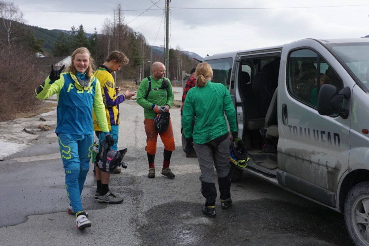 BRAGE VESTAVIK I NESBYEN: Brage Vestavik fikk syklet både fort og mye og isfritt i Nesbyen i helga, og føler han er godt i rute inn mot sesongstart. Foto: Trailhead Nesbyen brage vestavik nesbyen
