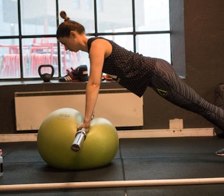 STYRKETRENING FOR SYKLISTER: Joline Johansson, sammenlagtvinner av den svenske enduroserwien de to siste sesongene, bruker vinteren til å bygge et solid styrkegrunnlag. Foto: Knut Erik Haugen treningstips styrketrening sykkel joline johansson