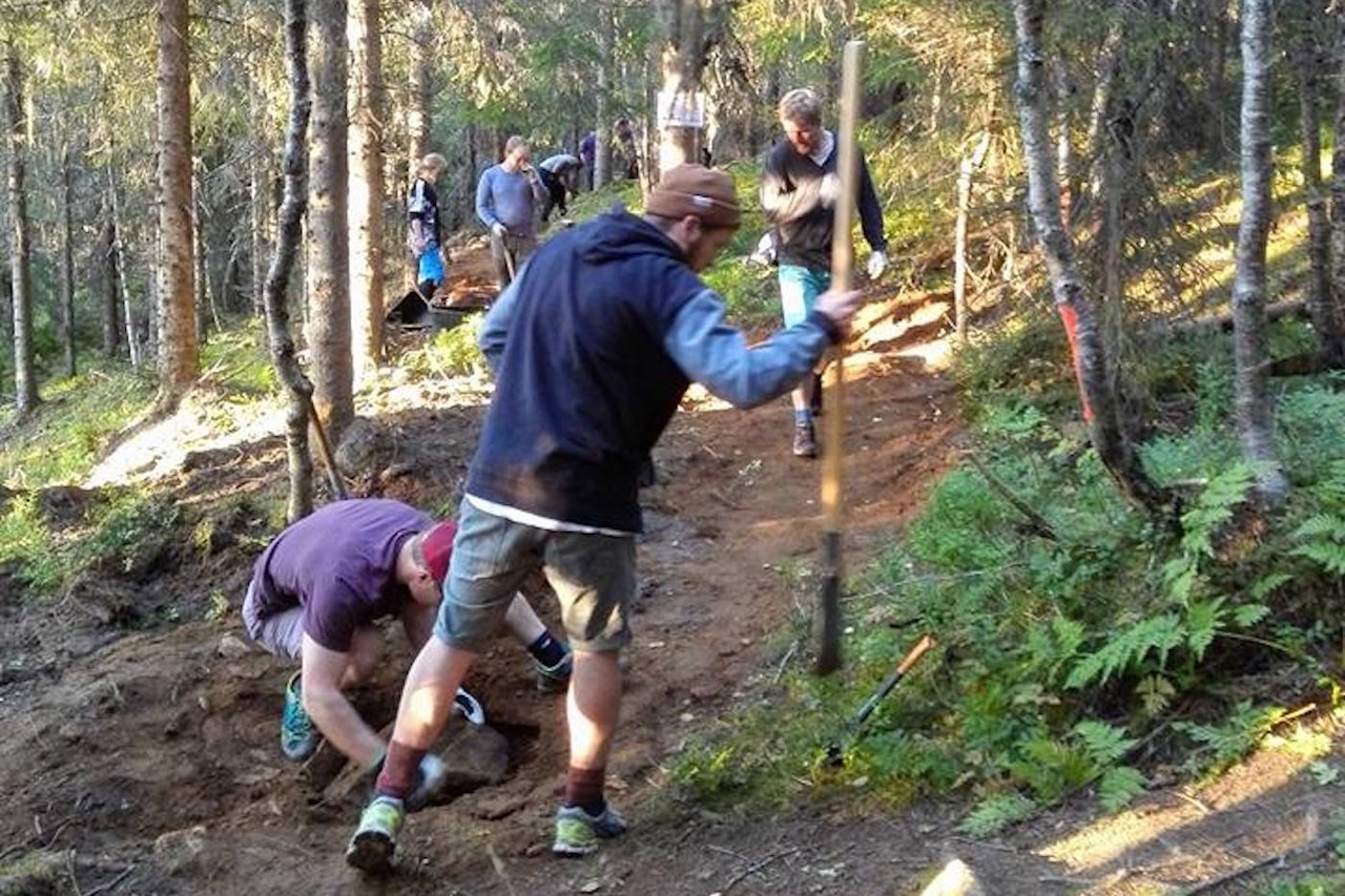 Uten utstyr og verktøy er det lite NOTS Tromsø og Omegn får utrettet av stibygging og tilrettelegging. Foto: NOTS Tromsø og Omegn Uten utstyr og verktøy er det lite NOTS Tromsø og Omegn får utrettet av stibygging og tilrettelegging. Foto: NOTS Tromsø og Omegn