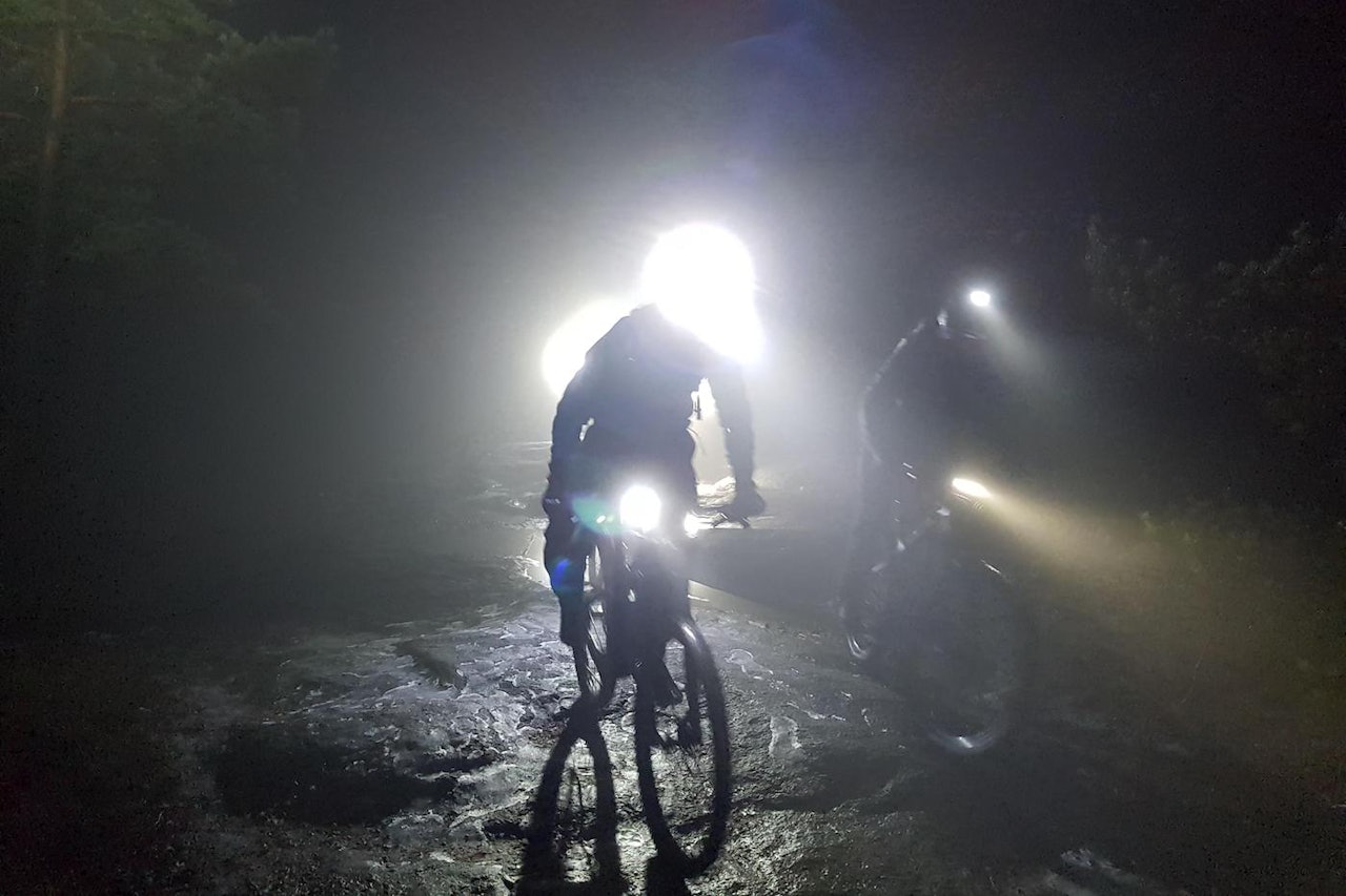 Tirsdagens nissetur var tidenes glatteste, men det la ingen demper på iveren. Foto: Hanne Holmstrøm Karlsen Tirsdagens nissetur var tidenes glatteste, men det la ingen demper på iveren. Foto: Hanne Holmstrøm Karlsen