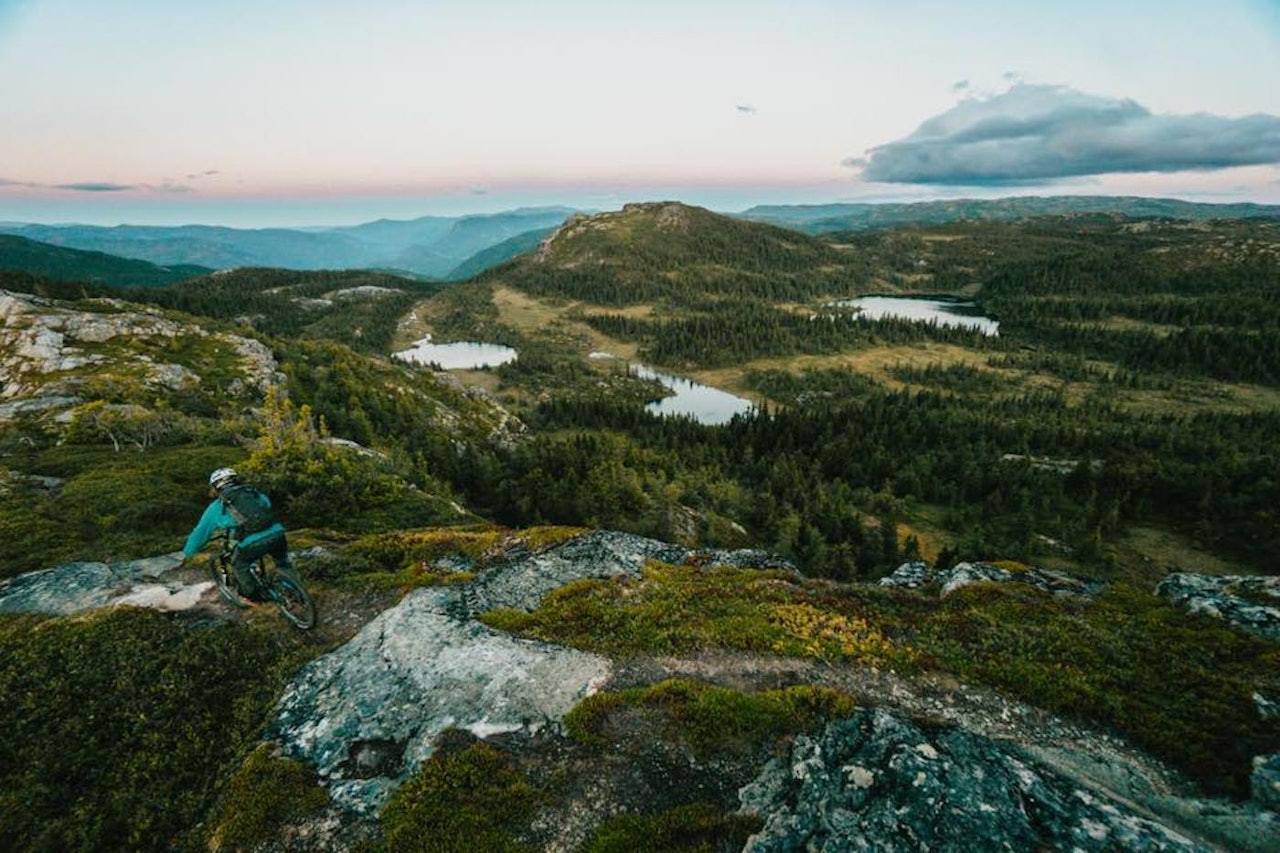 Den 15km lange løypa fra Syningen til sentrum i Nesbyen er nå halvfinansiert. Når den står ferdig blir den Nordens lengste av sitt slag. Foto: Brynjar Tvedt Den 15km lange løypa fra Syningen til sentrum i Nesbyen er nå halvfinansiert. Når den står ferdig blir den Nordens lengste av sitt slag. Foto: Brynjar Tvedt