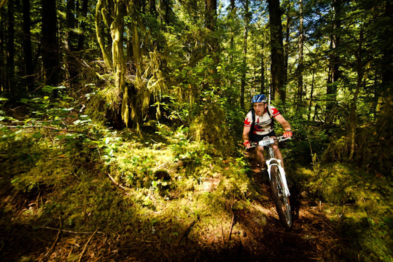 BC Bike Race byr på stier av ulik karakter. I løpet av sju dager legger deltakerne bak seg 300km og over 9000 høydemeter. Foto: Commons Wikimedia BC Bike Race byr på stier av ulik karakter. I løpet av sju dager legger deltakerne bak seg 300km og over 9000 høydemeter. Foto: Commons Wikimedia