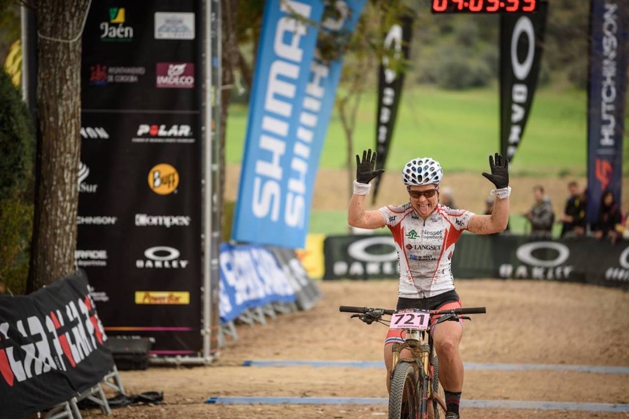 Hovdenak ble nummer to på tredje etappe i Andalucia Bike Race. Foto: Colin Derks (Sportograf)/Andalucia Bike Race presented by Shimano  Hovdenak ble nummer to på tredje etappe i Andalucia Bike Race. Foto: Colin Derks (Sportograf)/Andalucia Bike Race presented by Shimano