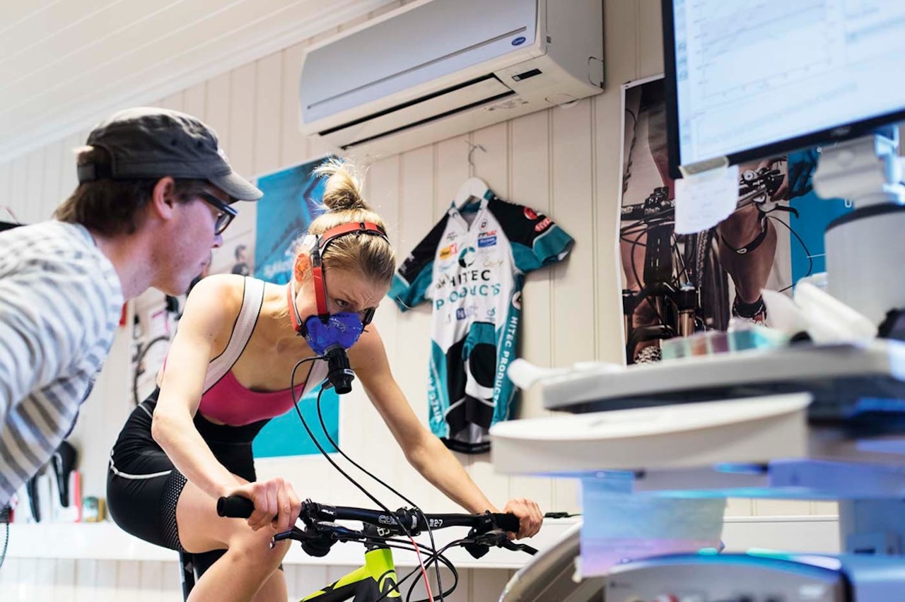 TESTING: Rakel Birkeli kjørte inn flere gode resultater i 2017 på Team Terrengsykkel. Her på test hos Petter Gustavsen i vinter. Foto: Kristoffer H. Kippernes TESTING: Rakel Birkeli kjørte inn flere gode resultater i 2017 på Team Terrengsykkel. Her på test hos Petter Gustavsen i vinter. Foto: Kristoffer H. Kippernes