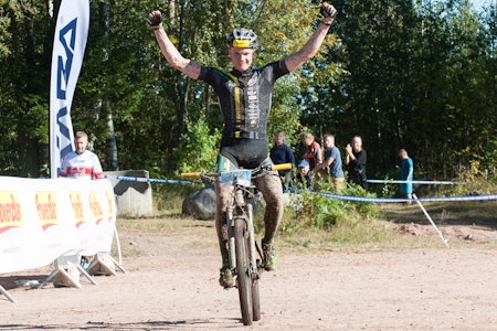 Petter Fagerhaug vant Norgescuprittet i Svelvik, og sikret seg dermed sammenlagtseieren i rundbanecupen 2015. Foto: NCF
