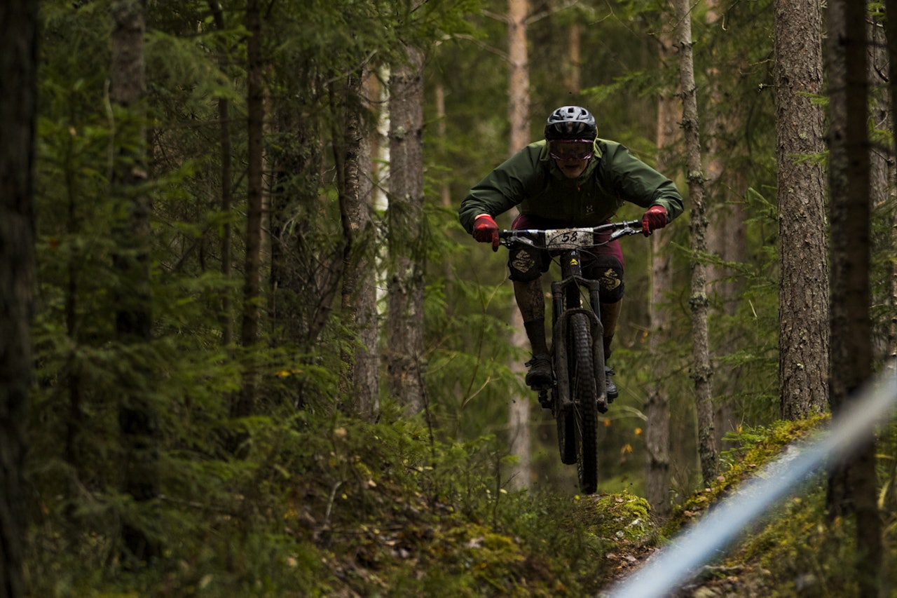 Knut Erik Haugen på vei mot mål på Ringerike Enduro, ansett som en av de tøffere på terminlista. Foto: Per-Eivind Syvertsen Knut Erik Haugen på vei mot mål på Ringerike Enduro, ansett som en av de tøffere på terminlista. Foto: Per-Eivind Syvertsen
