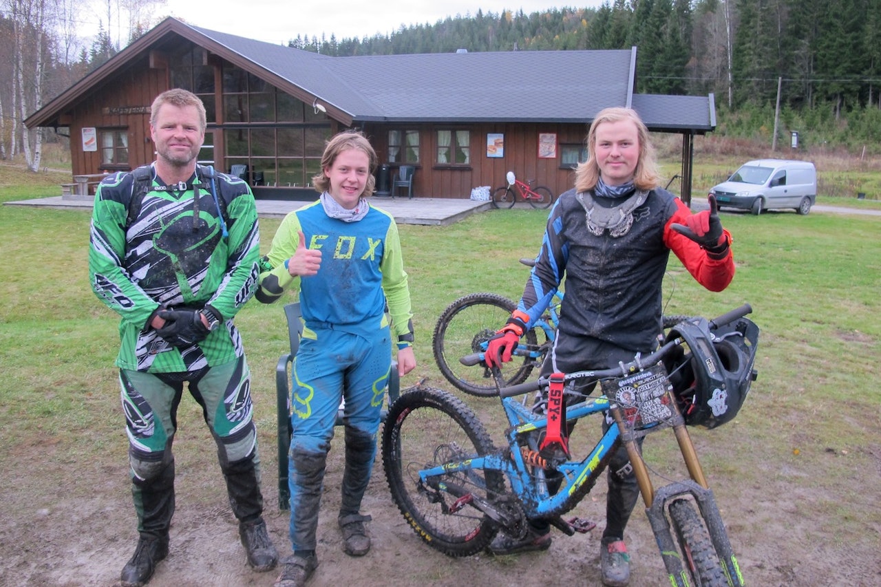 Robert Goodwin (til venstre) ble nummer tre i Kampen om Kjerringa, bak Sindre Rustan (midten) og Brage Vestavik på førsteplass. Foto: Petter Wilhelmsen Robert Goodwin (til venstre) ble nummer tre i Kampen om Kjerringa, bak Sindre Rustan (midten) og Brage Vestavik på førsteplass. Foto: Petter Wilhelmsen