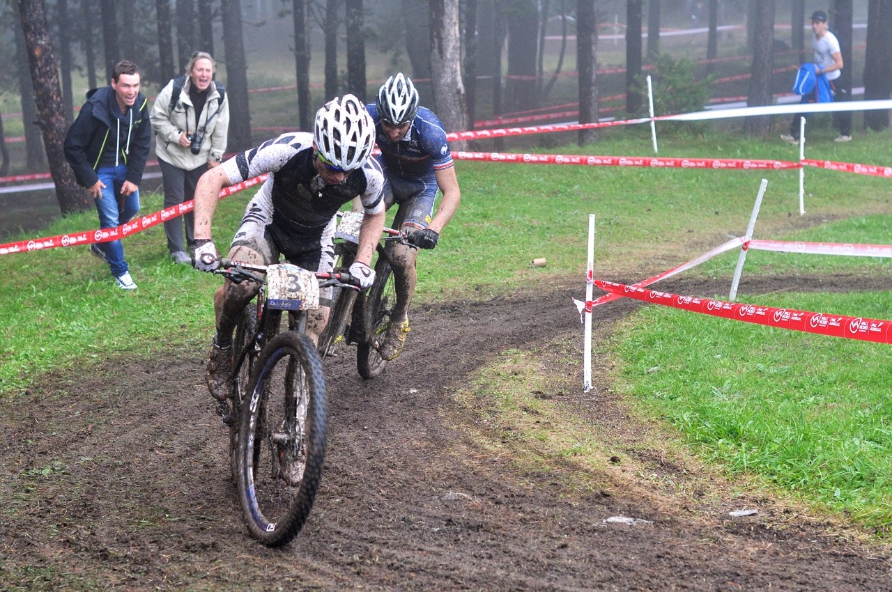TETT OPPGJØR: Anton Cooper og Victor Koretzky kjempet hardt hele veien i U23-rittet i VM i Andorra. Alle foto: Øyvind Aas TETT OPPGJØR: Anton Cooper og Victor Koretzky kjempet hardt hele veien i U23-rittet i VM i Andorra. Alle foto: Øyvind Aas