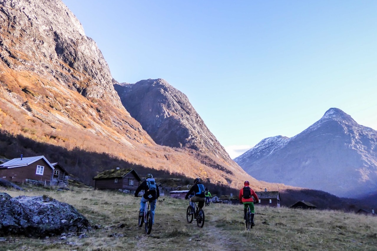 Høststemning i Stryn på høstfesten i 2016.  Foto: Martin Bruaset Høststemning i Stryn på høstfesten i 2016.  Foto: Martin Bruaset
