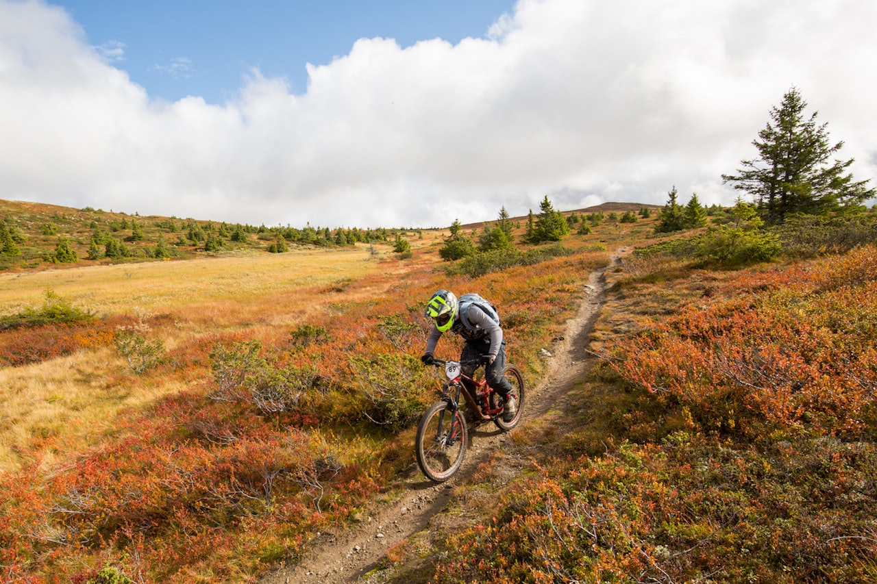 Ted Johansen i fin flyt over Hafjell i høstprakt. Foto: Sylvain Cavatz Ted Johansen i fin flyt over Hafjell i høstprakt. Foto: Sylvain Cavatz