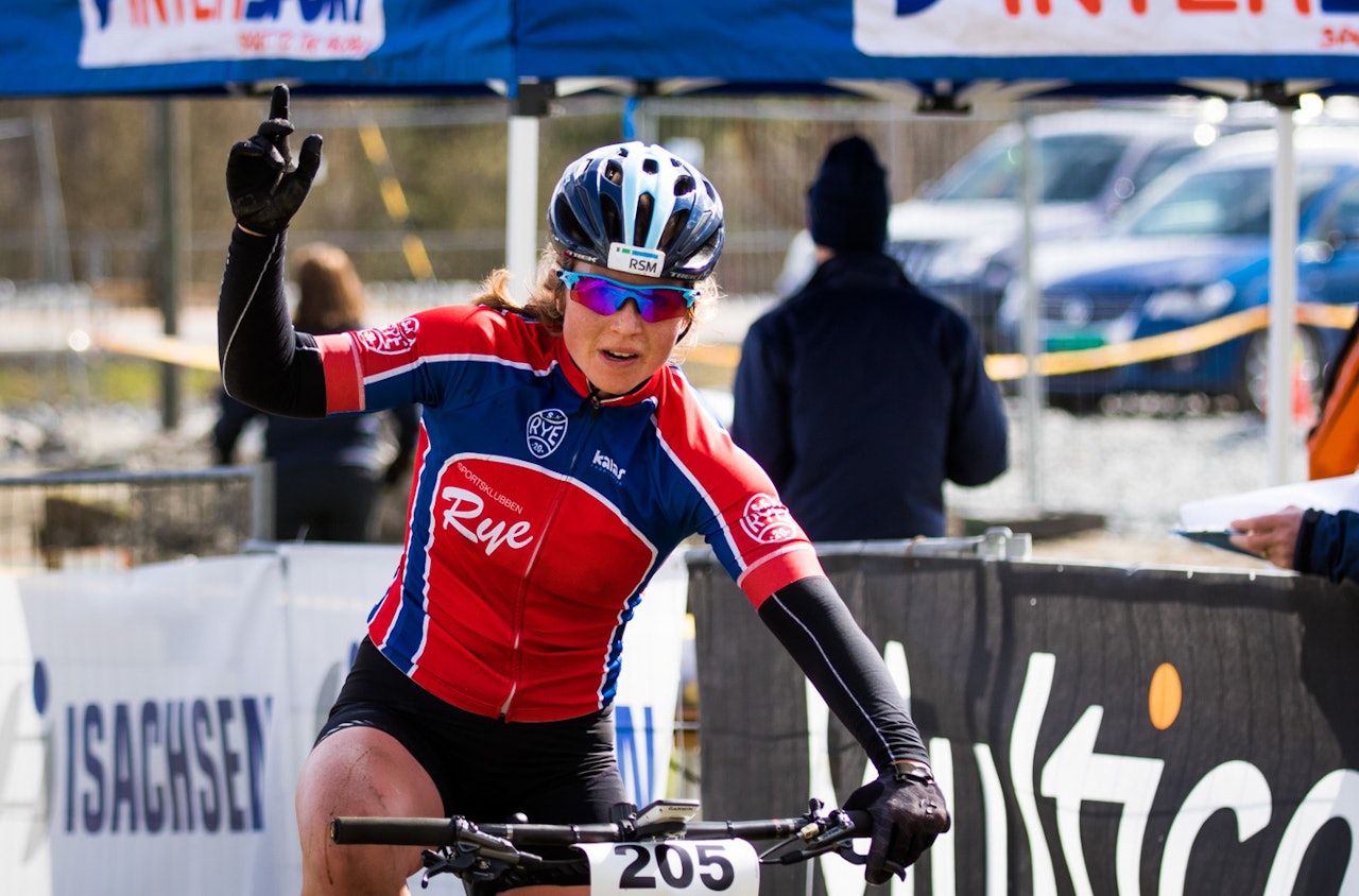 Elisabeth Sveum tok seieren på tredje runde i Norgescup rundbane. Foto: Snorre Veggan