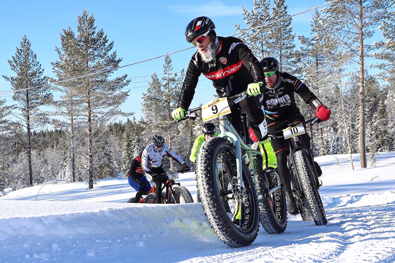 Morten Vaeng foran Vidar Mehl under fatbike-NM på Lygna i februar. Foto: Ola Morken Morten Vaeng foran Vidar Mehl under fatbike-NM på Lygna i februar. Foto: Ola Morken