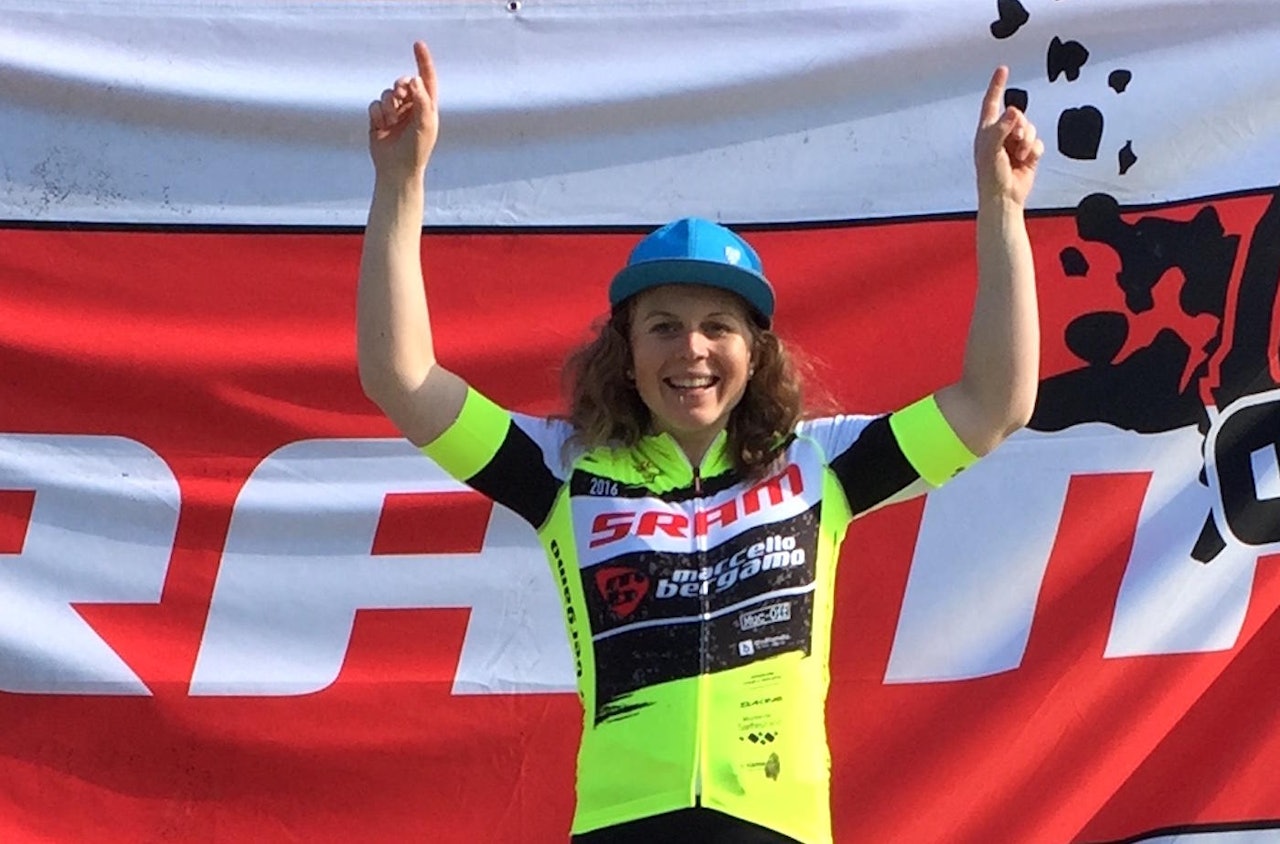 Elisabeth Sveum har fortsatt et godt grep om den gule ledertrøya i SRAM Liga. Foto: Ole Martin Anmarkrud Elisabeth Sveum har fortsatt et godt grep om den gule ledertrøya i SRAM Liga. Foto: Ole Martin Anmarkrud